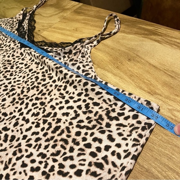 Torrid Leopard Print Lightweight Sleeveless Tank Top Womens Size 6 Polyester - Picture 8 of 10